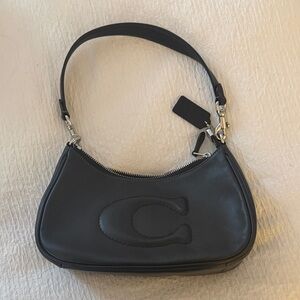 Coach Black Leather Shoulder Bag with Logo Detail